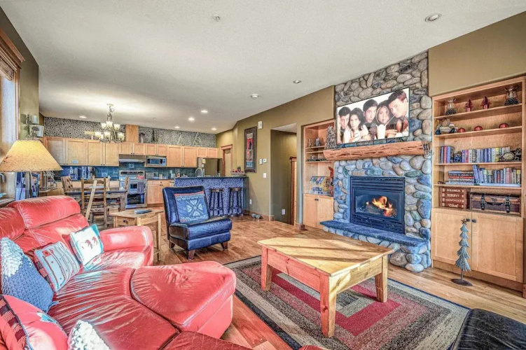 Treetop Getaway Ski In And Out Sleeps 10