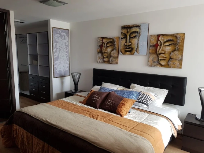 4 Bedrooms Luxury Apartment with balcony