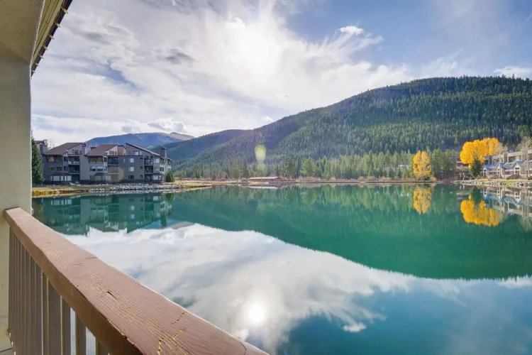 Mtn & Lake Views: Chic Keystone Studio