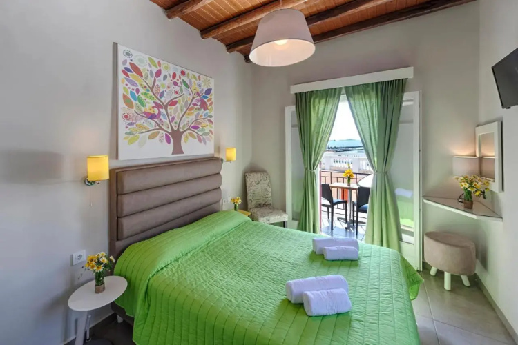 Paradise Rooms 1