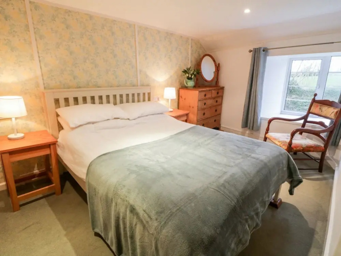 2 Rose Cottages