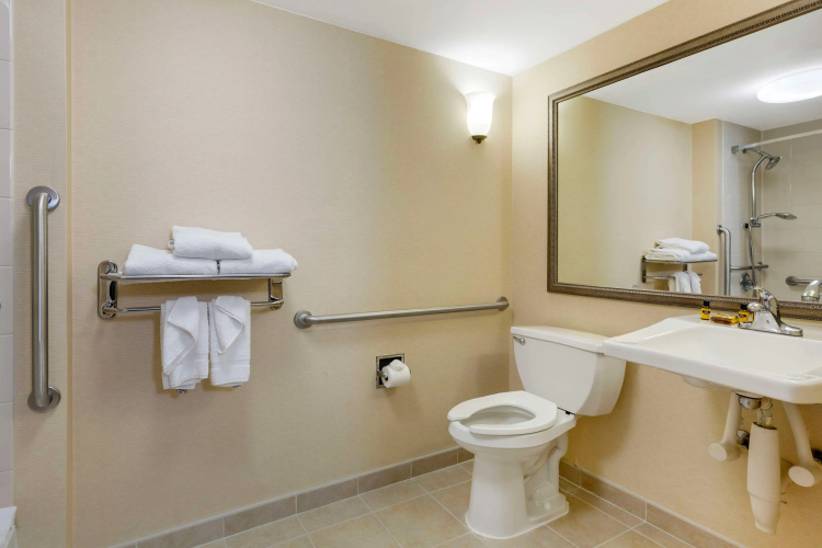 Best Western Plus North Haven Hotel photo 9