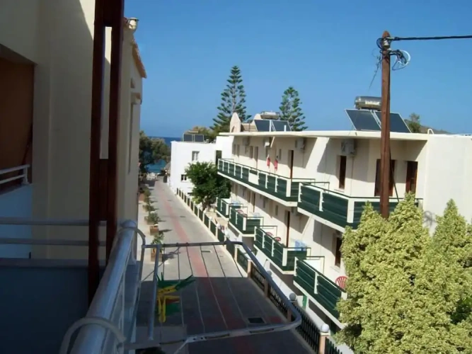 Standard Triple room with balcony