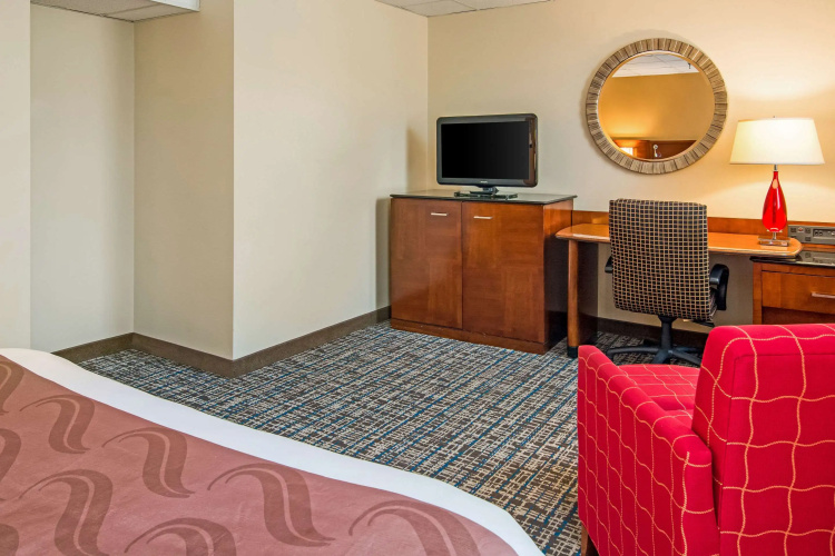 Quality Inn & Suites Virginia MN
