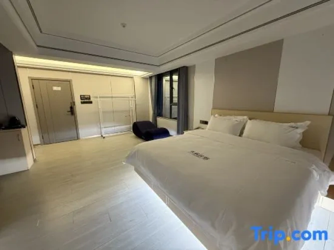 Standard Double room with courtyard view
