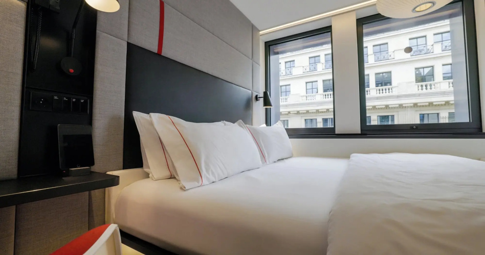 citizenM Paris Champs-Élysees Hotel