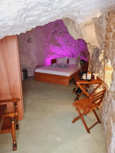 Anassa suites Cave 11