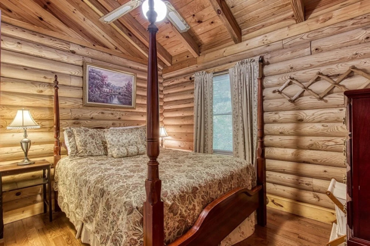 Er44 - Rising Eagle - Great Location! Close To Town! 2 Bedroom Cabin by RedAwning