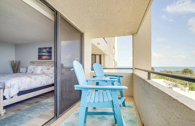 Gulf-view Condo in Hudson: Perfect for Snowbirds!
