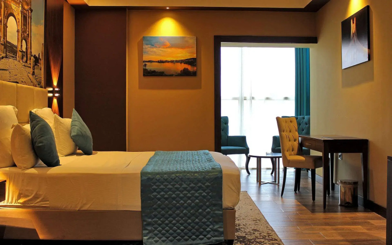 LB Suite Hotel
