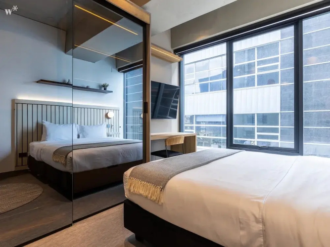 w Modern Loft in Unique Building