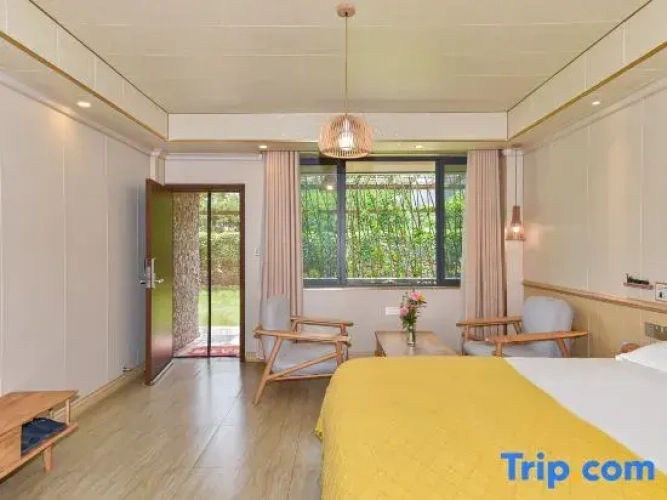 Standard Double room with garden view