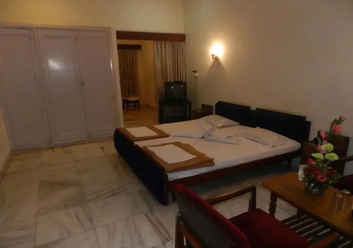 Lakshmi Vilas Hotel
