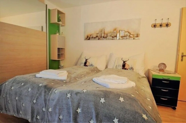 3 Bedrooms Apartment