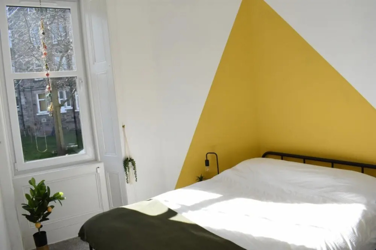 NEW Superb 2BD Flat in Holyrood Edinburgh