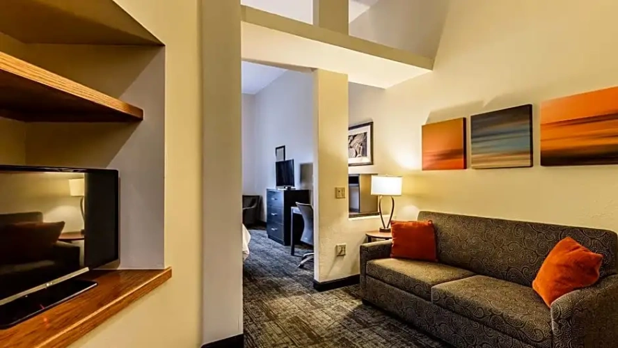Deluxe Double Suite