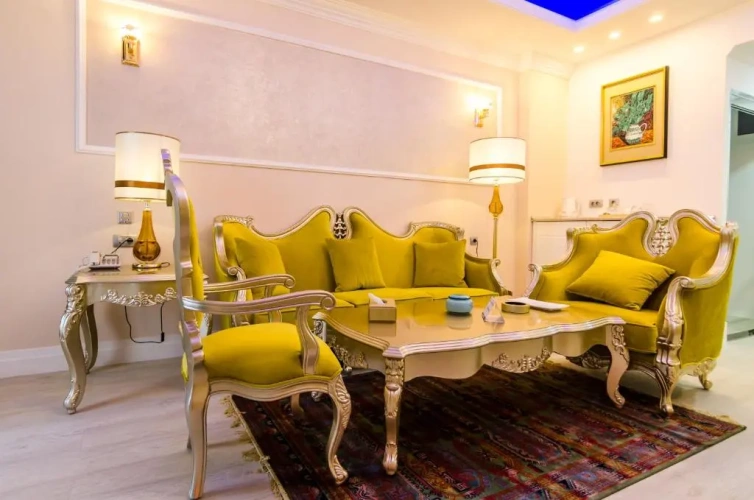 Deluxe Suite with partial sea view