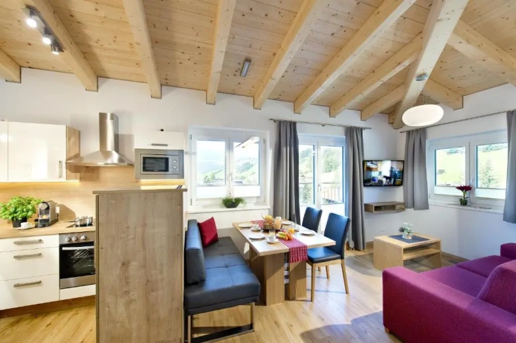 2 Bedrooms Apartment