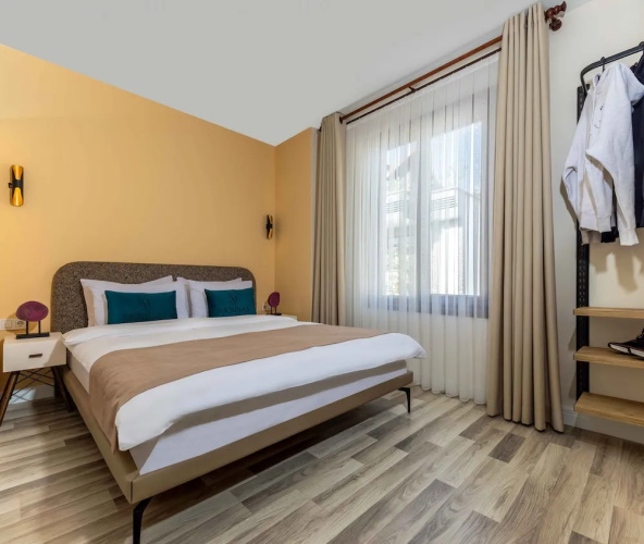 Monnas Suite