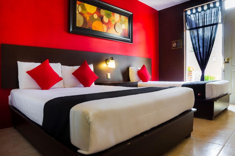 Standard Triple room
