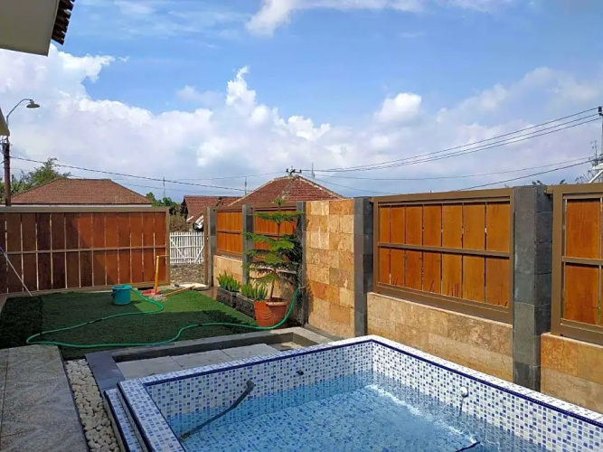 Puncak Pinus and Pool