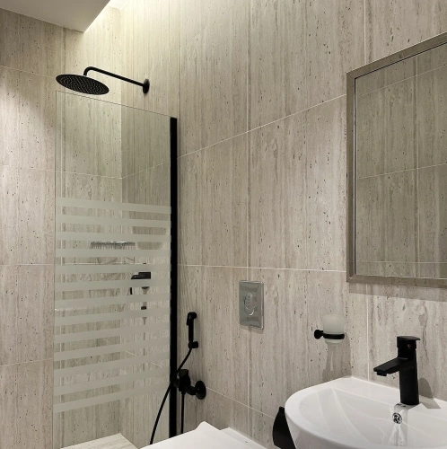 3 Bedrooms Apartment