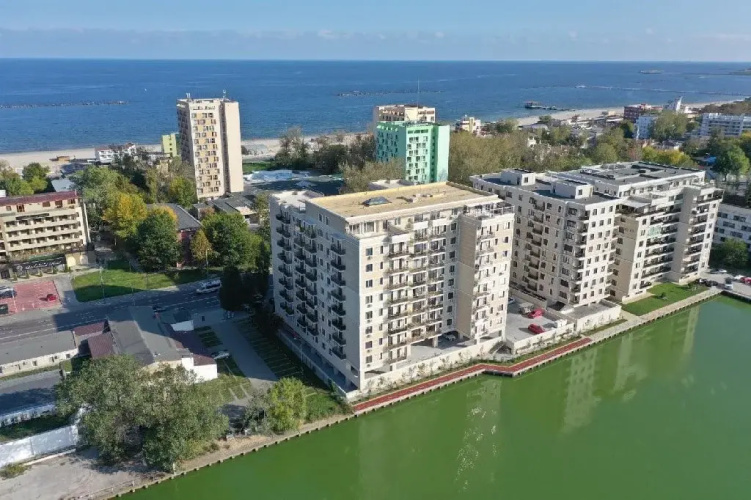 SOLID RESIDENCE MAMAIA cm