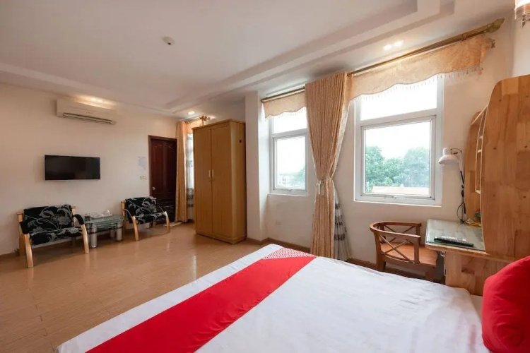 OYO 472 Lenka Hotel