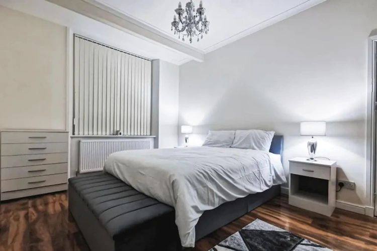 2 Bedrooms Apartment