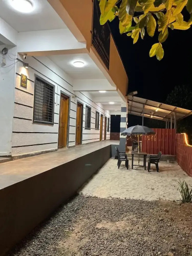 Crown hotel