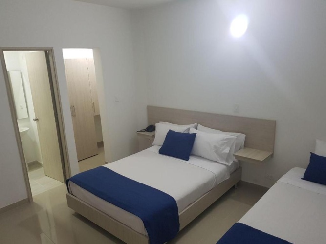 Standard Triple room