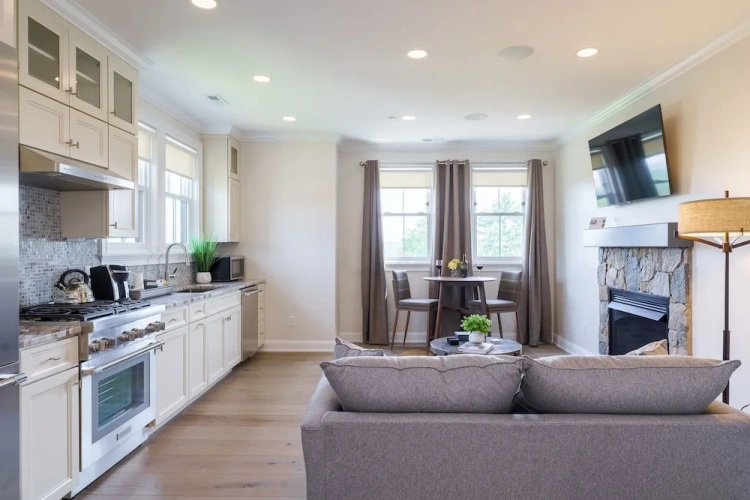 Standard Double Suite