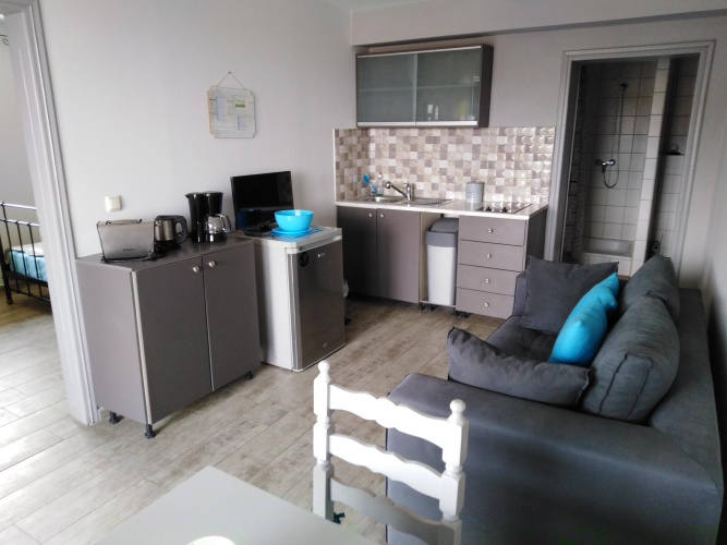 1 Bedroom Apartment with balcony and with garden view