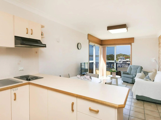 Fairholme 12