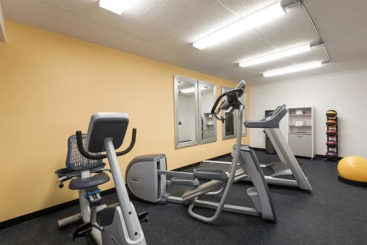 Days Inn Pittsburgh-Harmarville