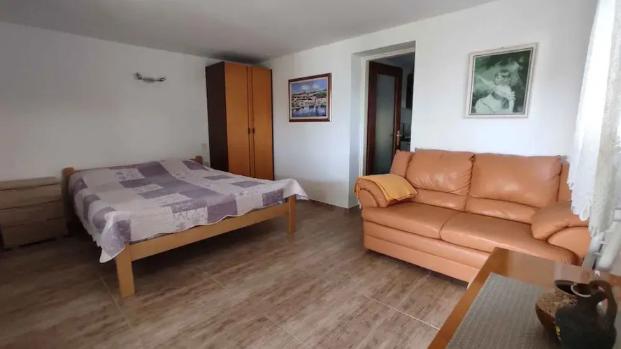 Apartment Car