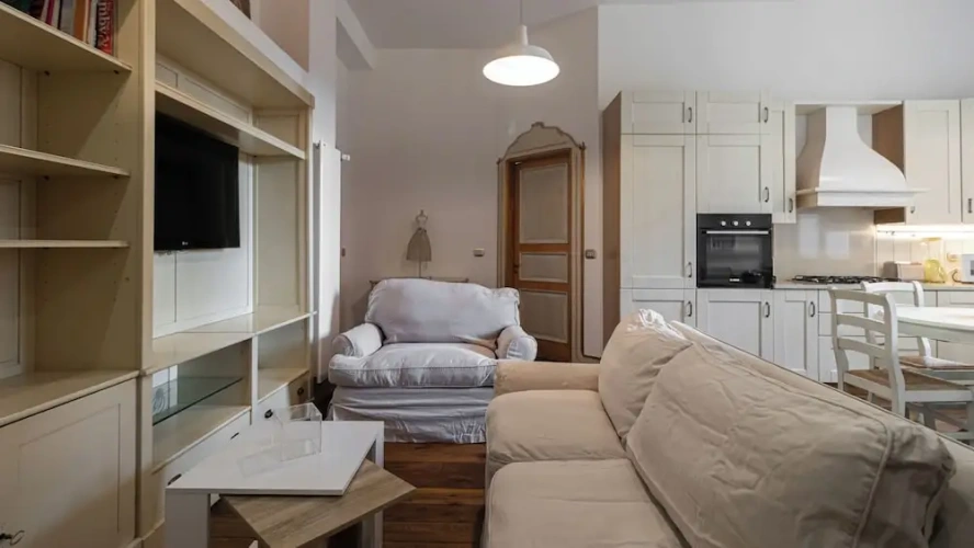 2 Bedrooms Apartment