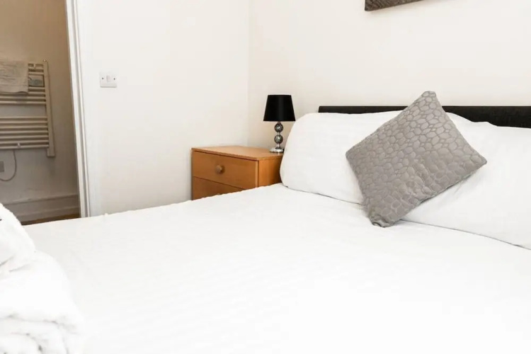 2 Bedroom Apartment Warrington