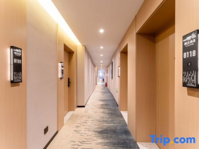 Elan Hotel