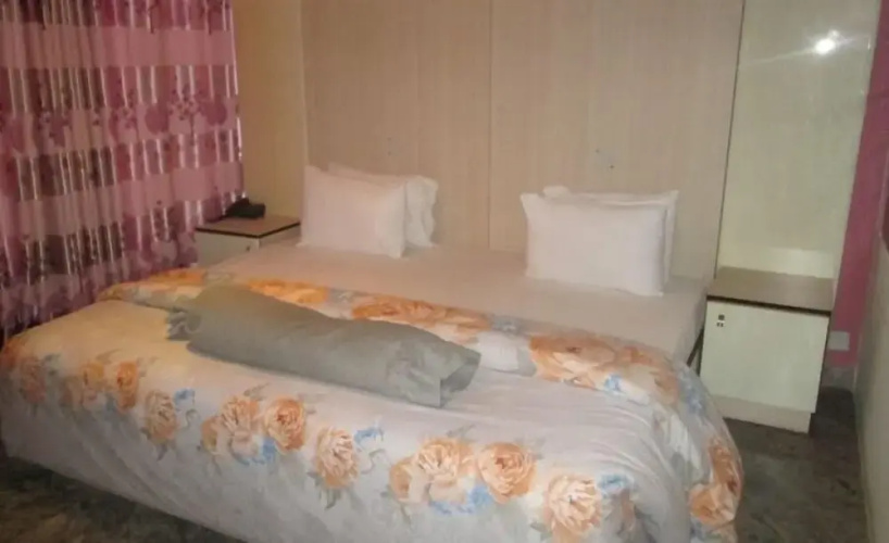 Delve Hotel and Suites