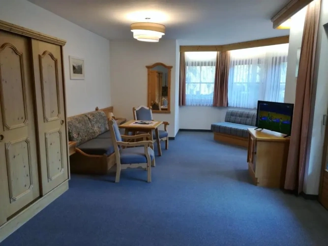 2 Bedrooms Apartment