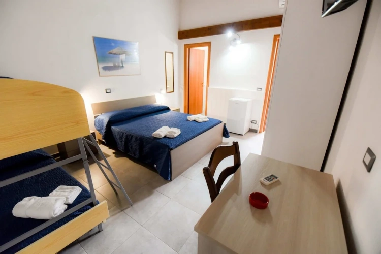 Standard Quadruple room
