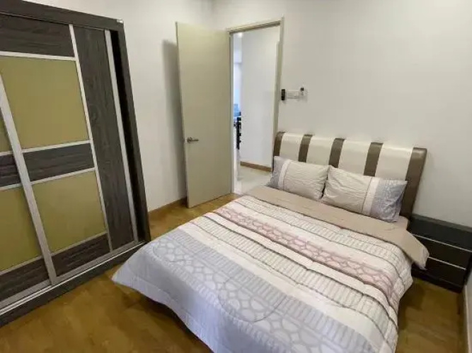 Spacious unit beside KL Gateway Mall