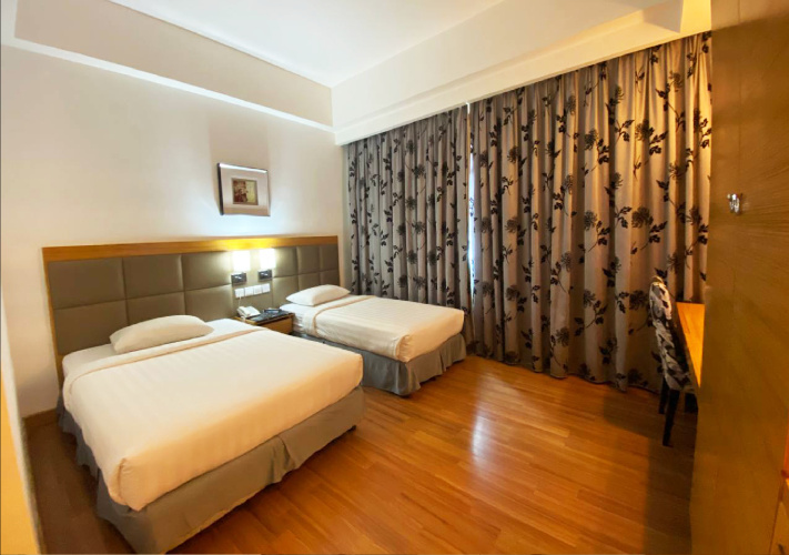 Crown Garden Hotel