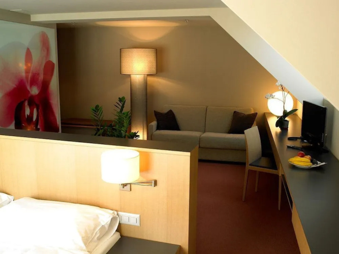 BLUME. - Baden Hotel & Restaurant
