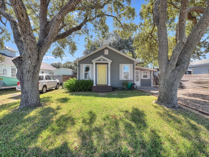 2 Bedrooms Cottage