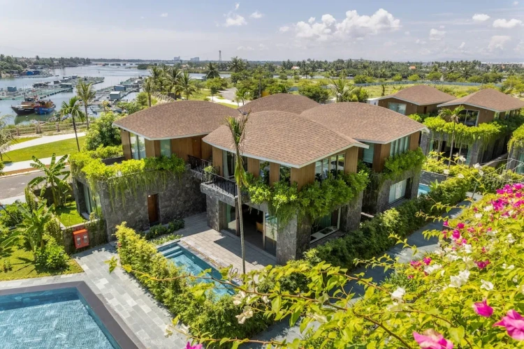 2 Bedrooms Villa with balcony