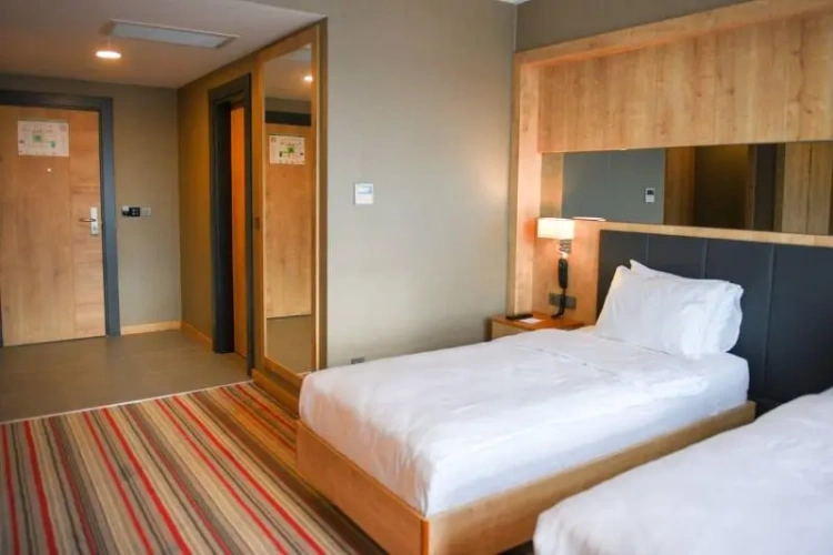 Standard Double room with city view
