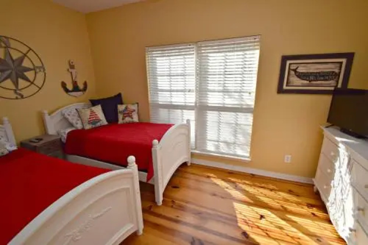 The Rookery 202 - 3 Br Condo