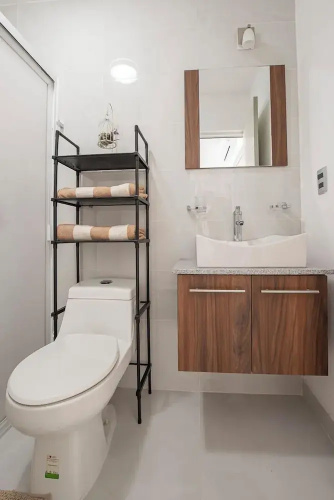Cozy 2-Bedroom Retreat with Pool Access